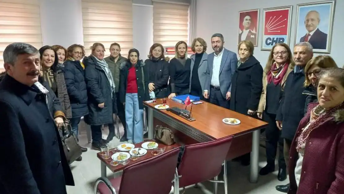 CHP Milletvekili Aday A. Kiraz'a Sevgi Seli