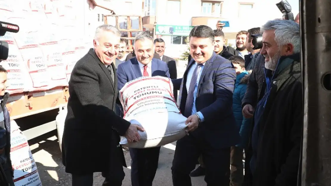 Çiftçilere Gacer Tohumu Desteği