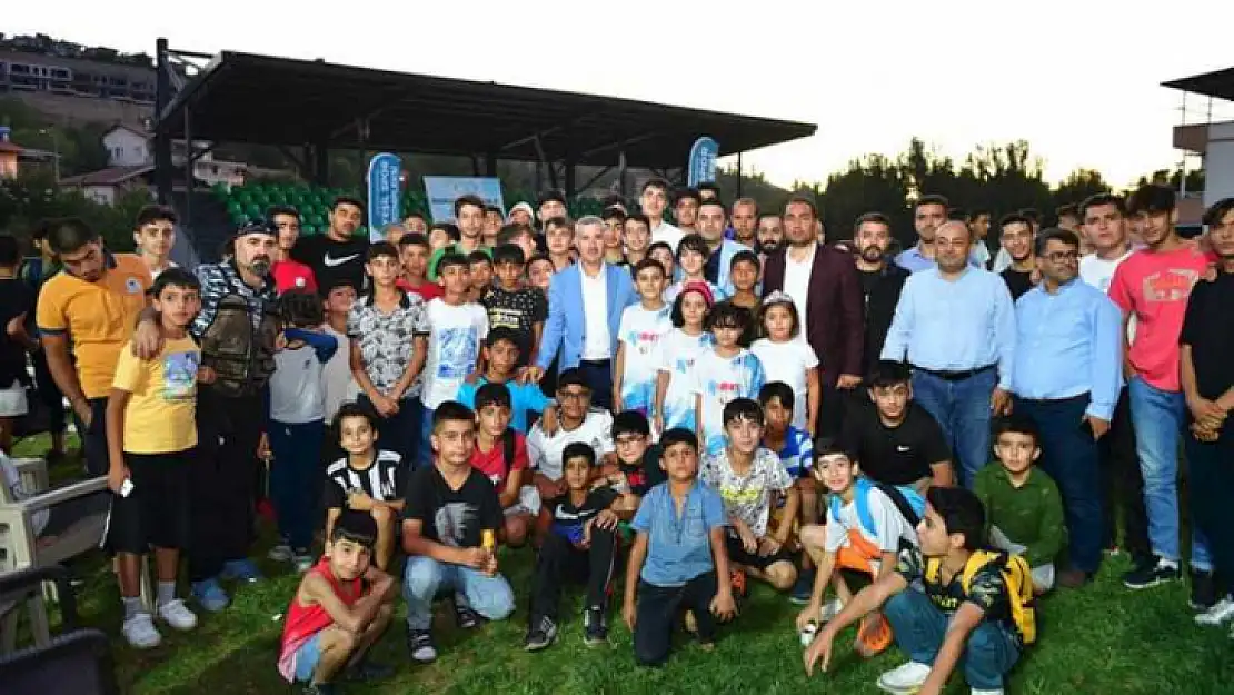 Çınar' Hedeflerinin Peşinden Koşan, Özgüveni Yüksek Bir Gençlik İçin Çalışıyoruz'