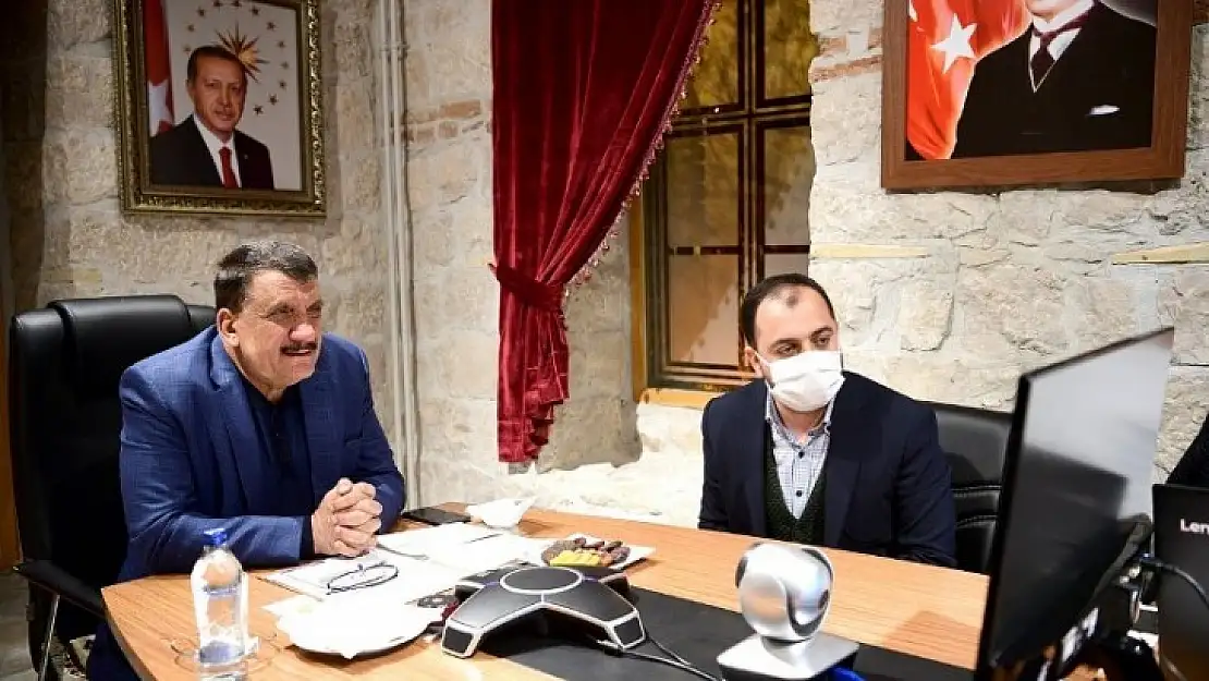 'Çocuklarımız Okullarda Öğretmeni Rol Model Seçer'