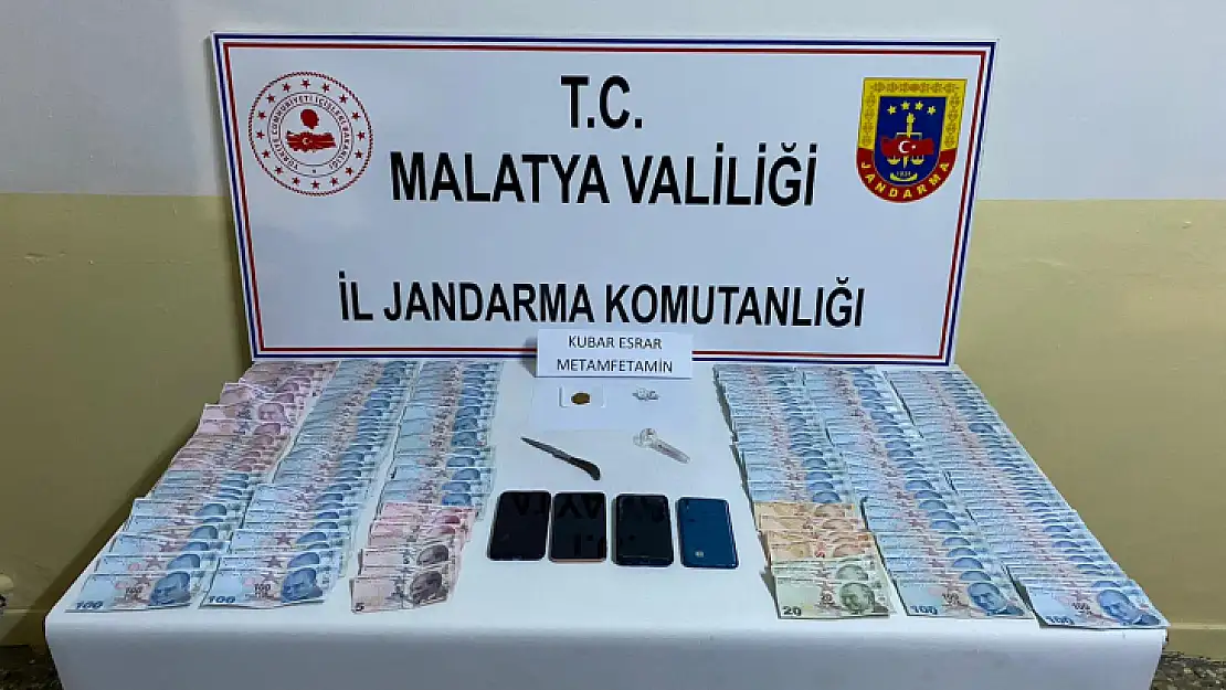 Doğanşehir'de Jandarma Şüphelilere Geçit Vermedi