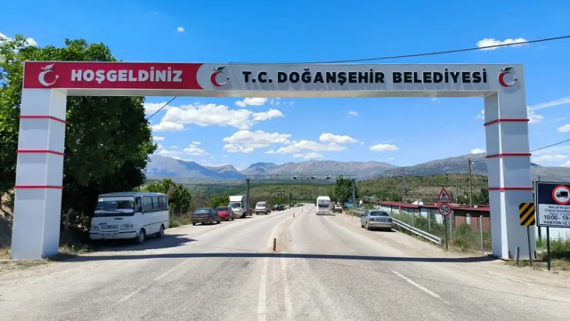 Doğanşehir'in Giriş Takı Yenilendi