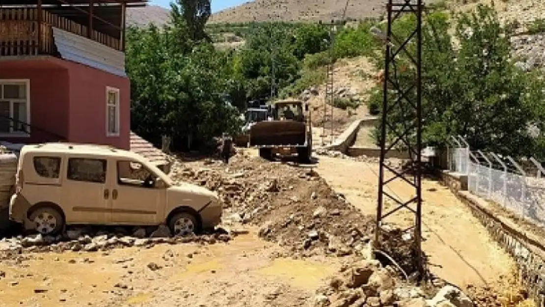 DSİ Porga Kanalı Patladı, Kaptajı Sel Bastı
