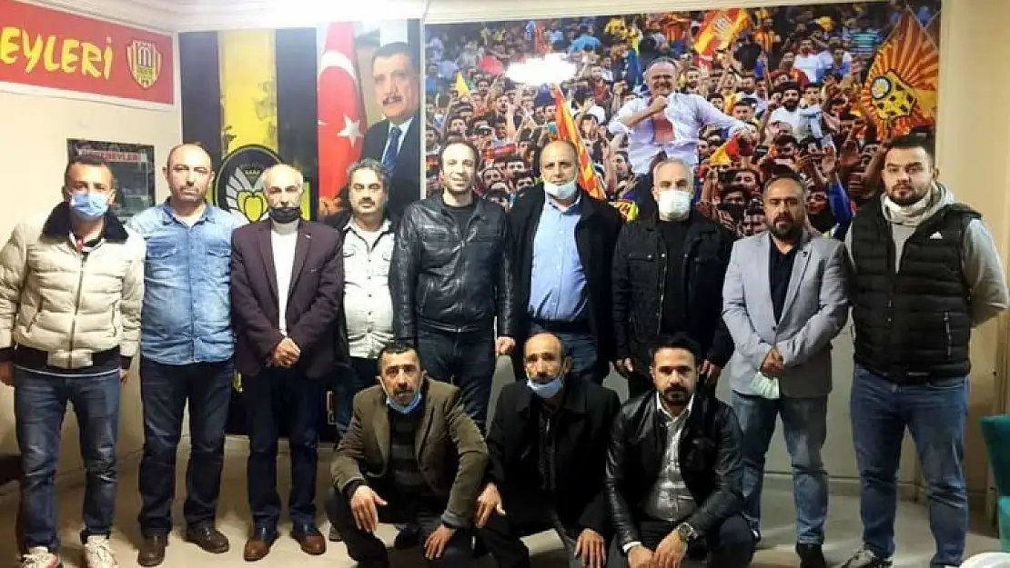 Efsane Derebeyleri Taraftar Derneği Yönetimi Toplantıda Buluştu!