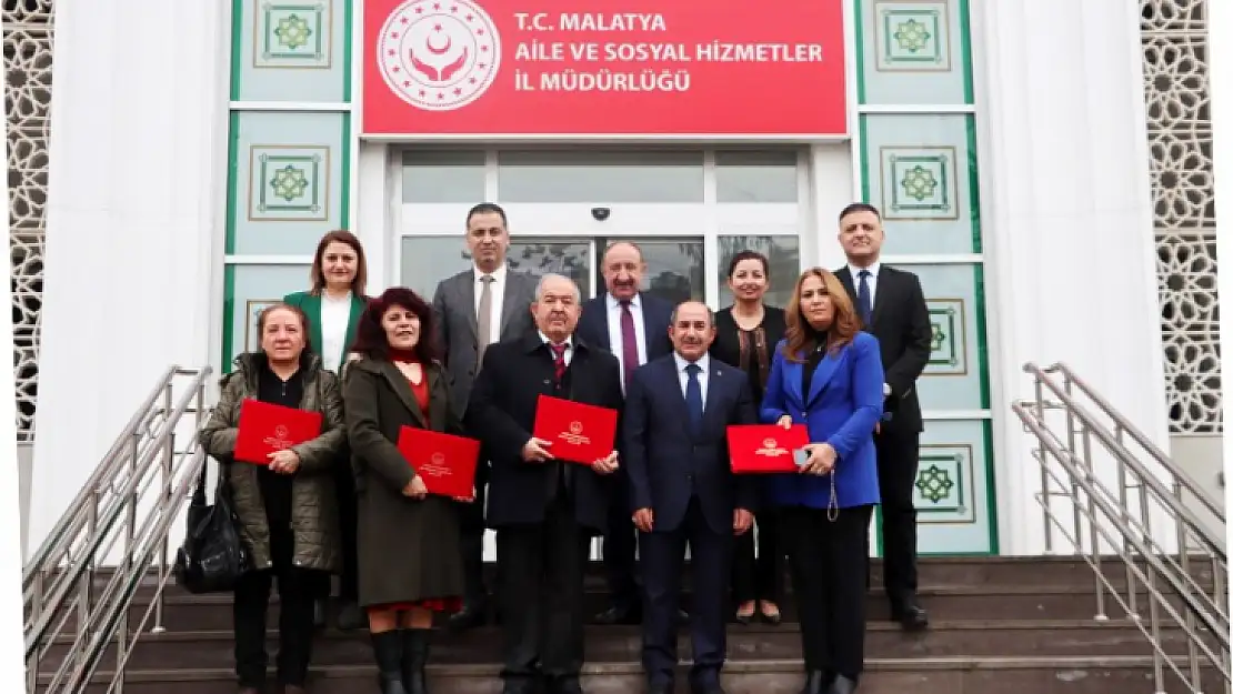Emekli Olan Personellere Teşekkür Beratı
