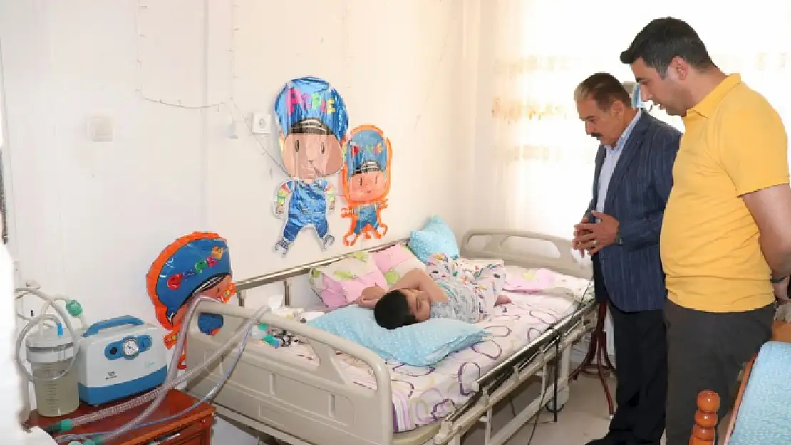 Engelli Efe Bu Bayram Dışarı Çıkabilecek