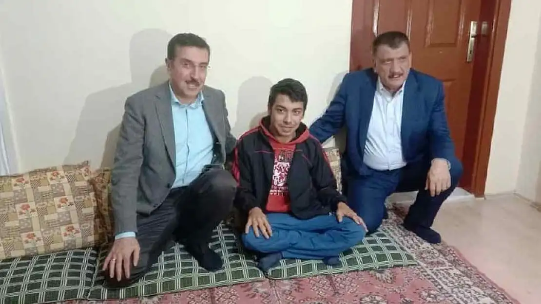 Engelli Mehmet Maskar'a Duygulandıran Ziyaret!