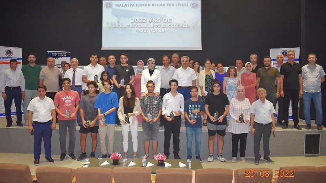 Erman Ilıcak Fen Lisesinde Başarılı Öğrencilere Ödül