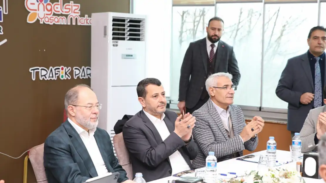 Eski Bakan Akdağ, Battalgazi'deki İstişare Toplantısına Katıldı