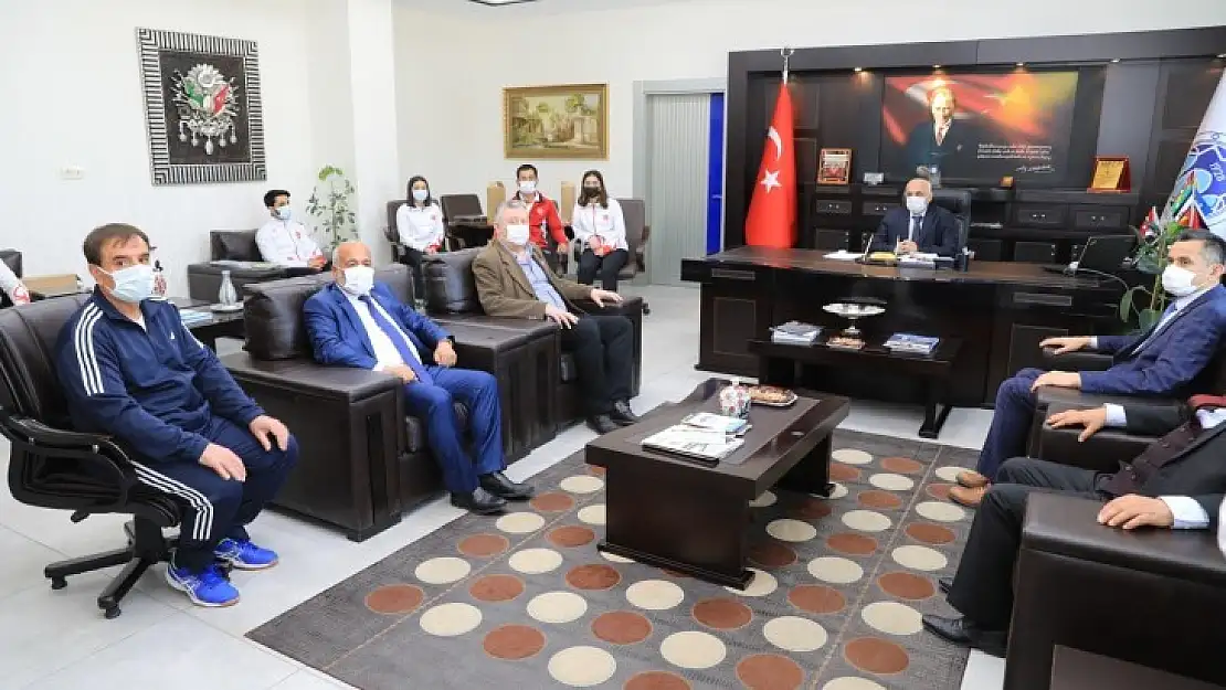 Federasyon Başkanı Özmekik'ten Battalgazi Belediyesi'ne Teşekkür Ziyareti