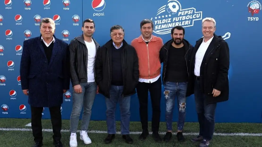 Futbolun efsaneleri Pepsi 'Yıldız Futbolcu Seminerleri' kapsamında Eskişehir'deydi
