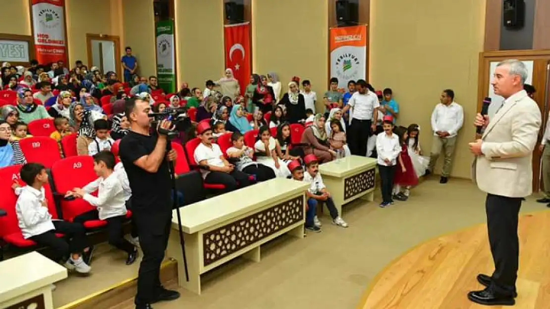 Gedik Gençlik Merkezi Kuran Kursu Öğrencilerinin Yılsonu Etkinliğine Büyük İlgi