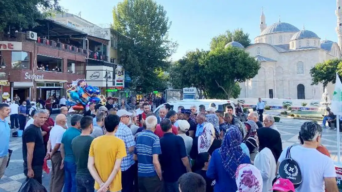 Gelecek Partisinden 5.000 Kişilik Aşure İkramı