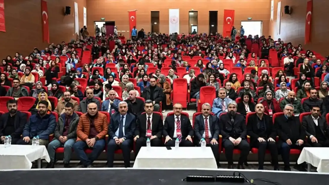 Gençlik Politika Belgesi Vizyon Çalıştayı Düzenlendi