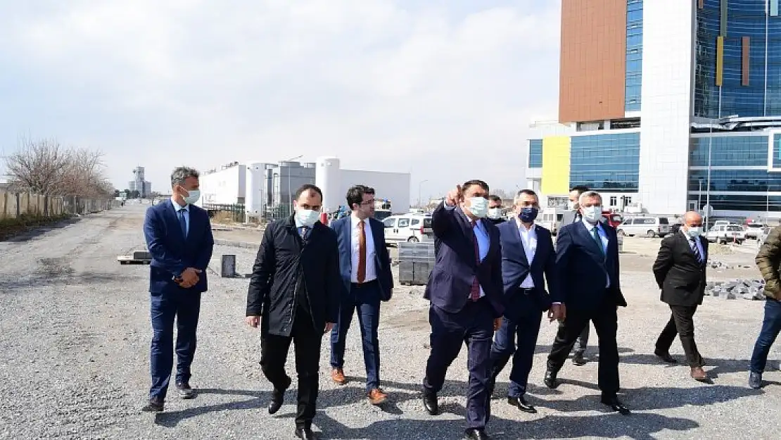 Gürkan, 'Hastane İçerisindeki Alternatif Yol, Ana Artellere Bağlanacak'