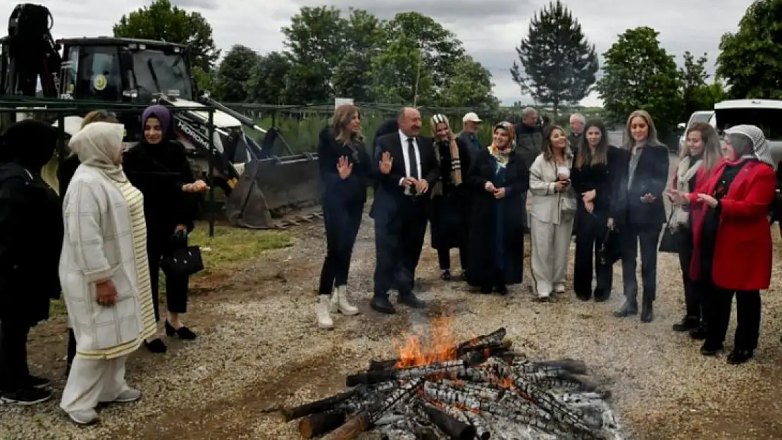 Hanımefendi Hanife Yazıcı Hıdırellez Etkinliklerine Katıldı