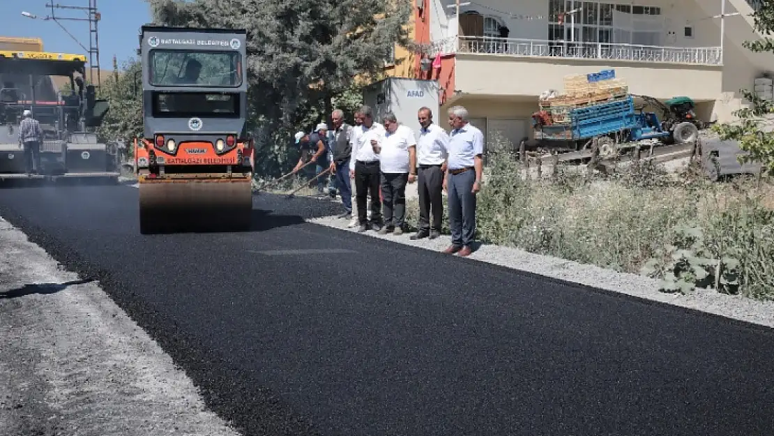 Hanımınçiftliği Mahallesi'ne 3 Kilometrelik Sıcak Asfalt