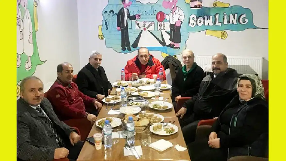 İçli Köfte Bowling Adasında Yenir