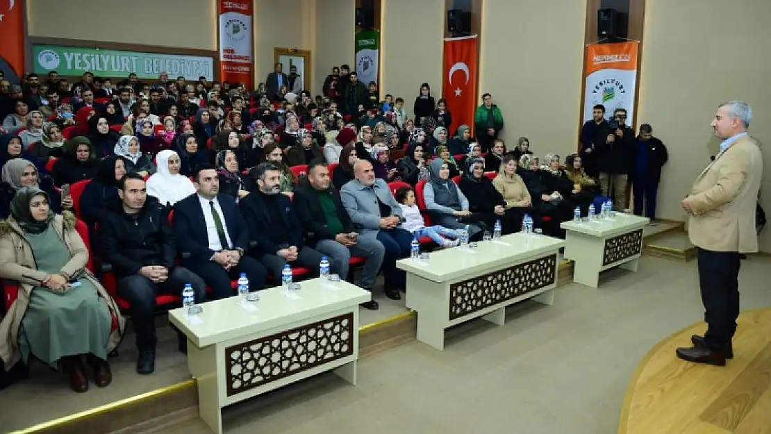 İlçemizdeki Büyük Değişimde Kadınlarımız ve Gençlerimizin Rolü Büyük