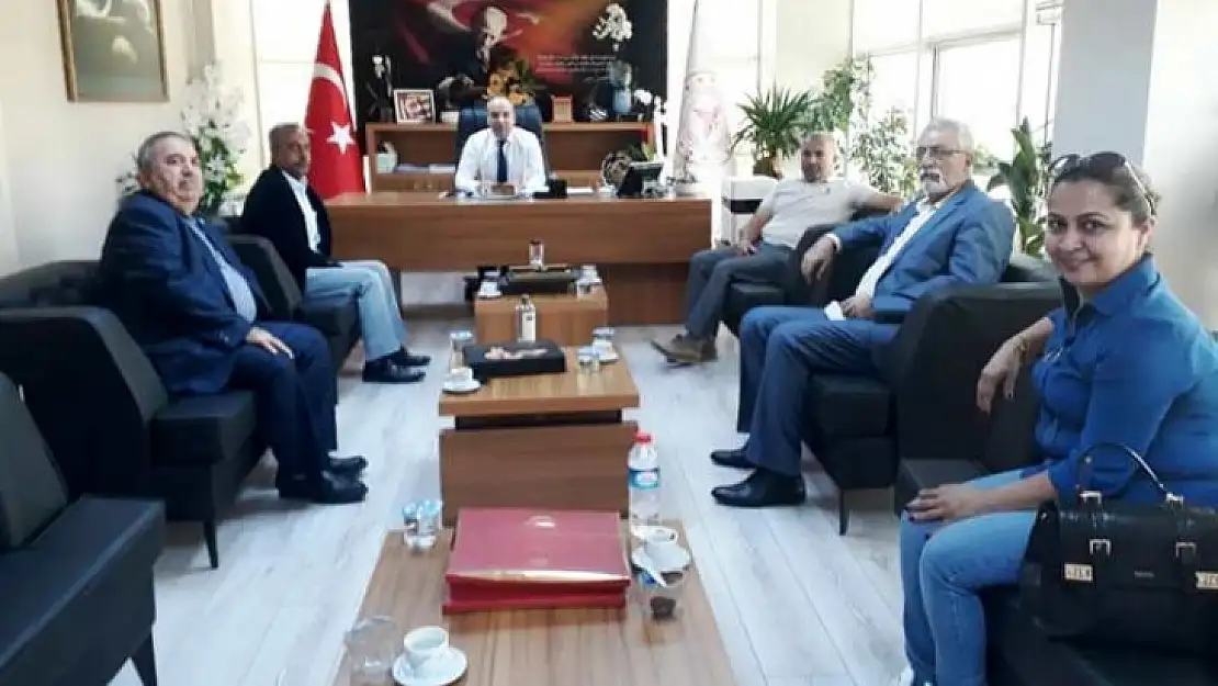 İYİ Parti Yeşilyurt İlçe Teşkilatından Başhekim Deniz'e Ziyaret