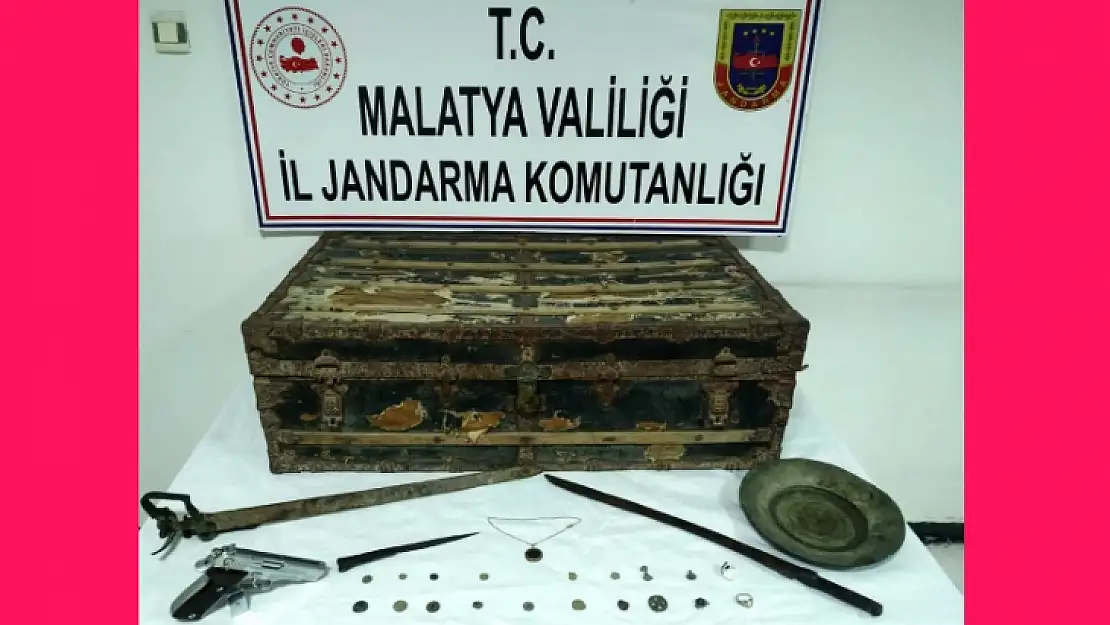 Jandarma'dan Darende İlçesinde Tarihi Eser Operasyonu
