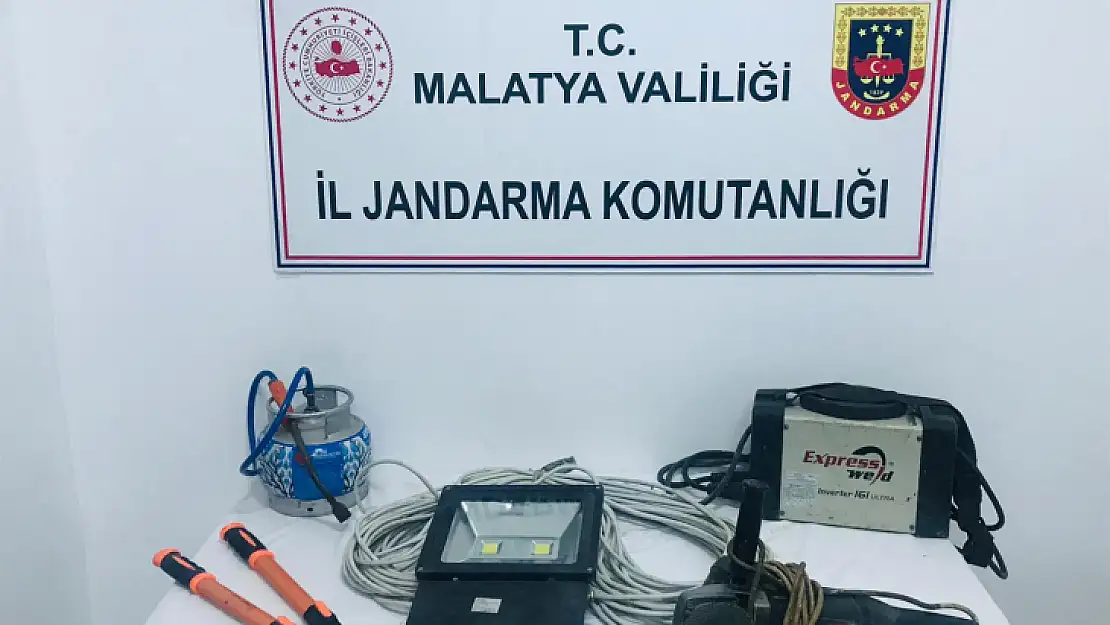 Jandarma Hırsızlara Göz Açtırmadı