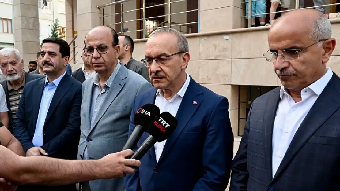 Karagözlüler Camiinde Bayram Namazı Sonrası Bayramlaşma