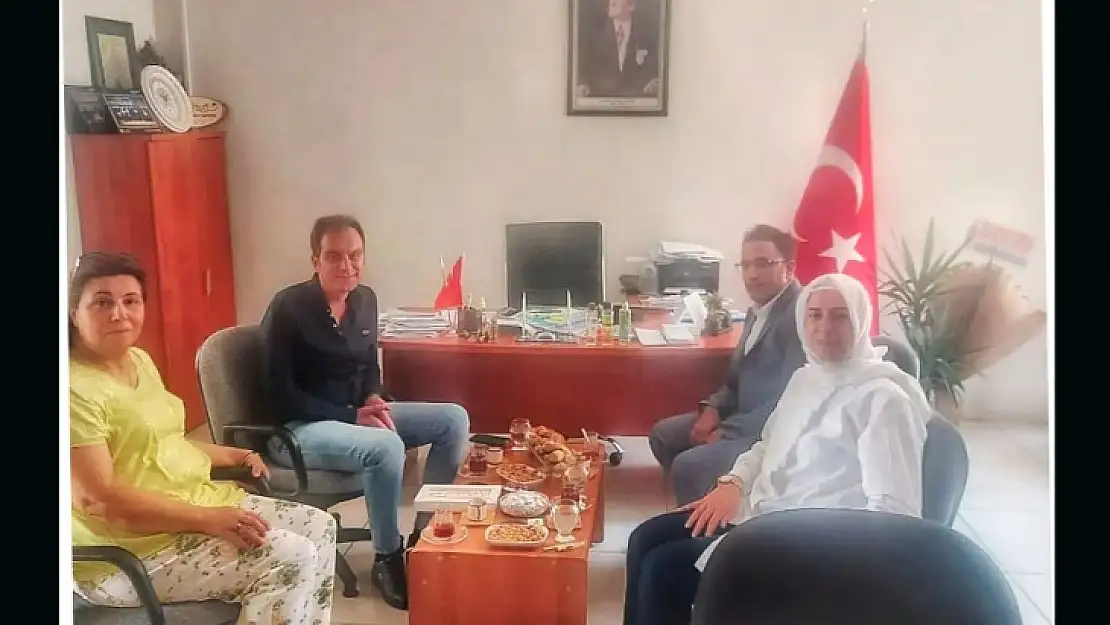 Karayolları 8. Bölge Müd. Güneş'ten Üniversite Mah. Muhtarı Polat'a Ziyaret