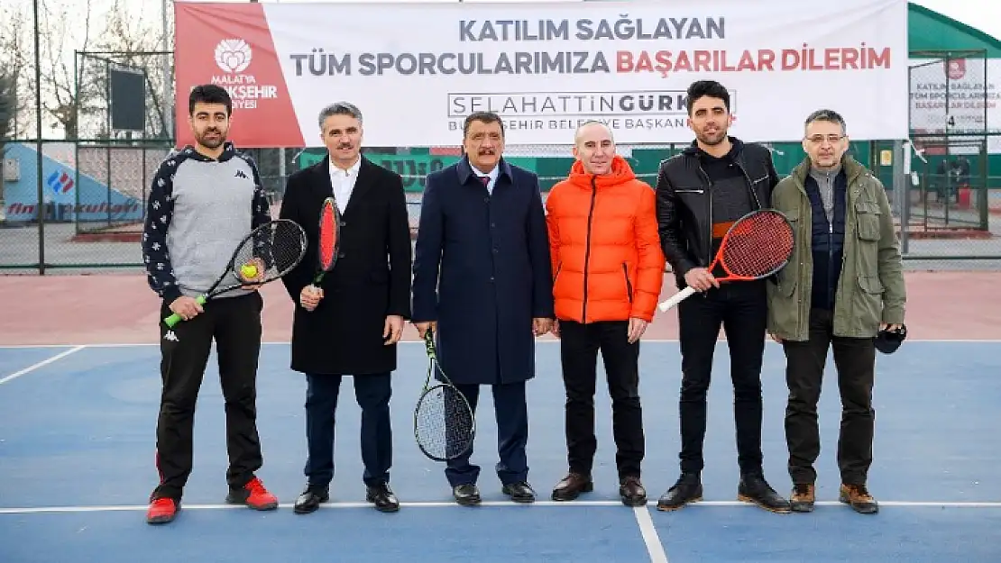 Kayısı Çiçeği Şenlikleri Başladı