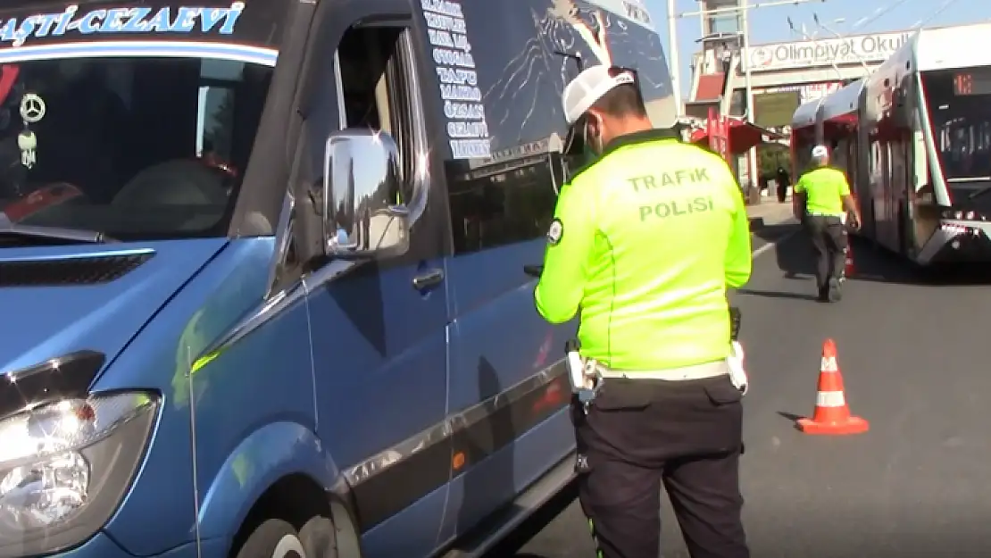 Malatya'da Kırmızı Işık, Cep Telefonu, Emniyet Kemeri Denetimi