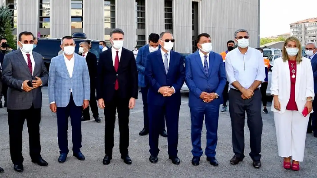 Malatya'dan Sel Bölgesine Yardım Malzemesi