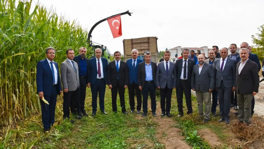 Malatya Turgut Özal Üniversitesinde Silajlık Mısır Hasadı ve Tarla Günü Etkinliği