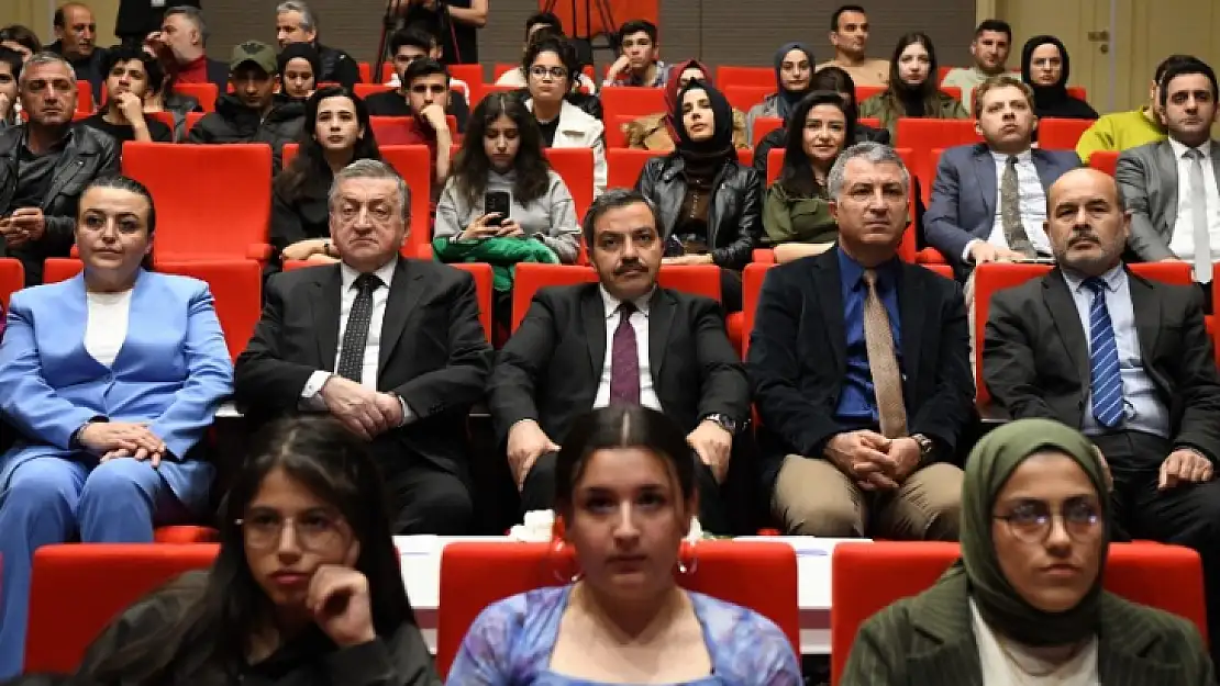 Malatya Turgut Özal Üniversitesi 14 Mart Tıp Bayramını Kutladı