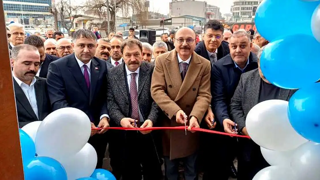 Malatya Türk Eğitim-Sen Yeni Hizmet Binasına Coşkulu Açılış