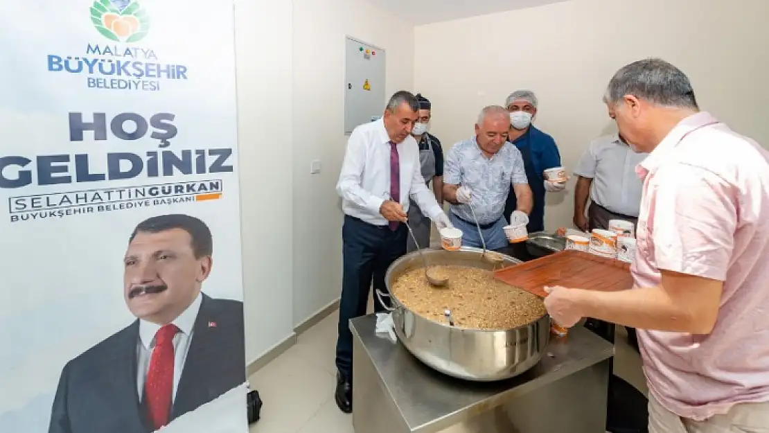 MASKİ'den Personellere Aşure