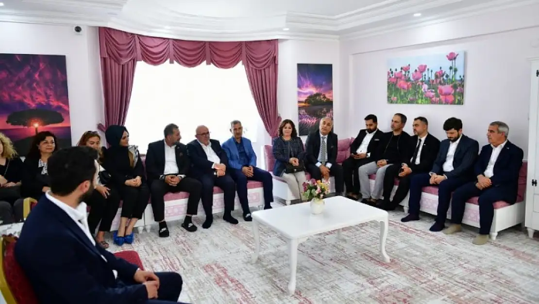 'Mehmet Çınar Başkanımız Güzel Projelerin Altına İmza Atıyor'