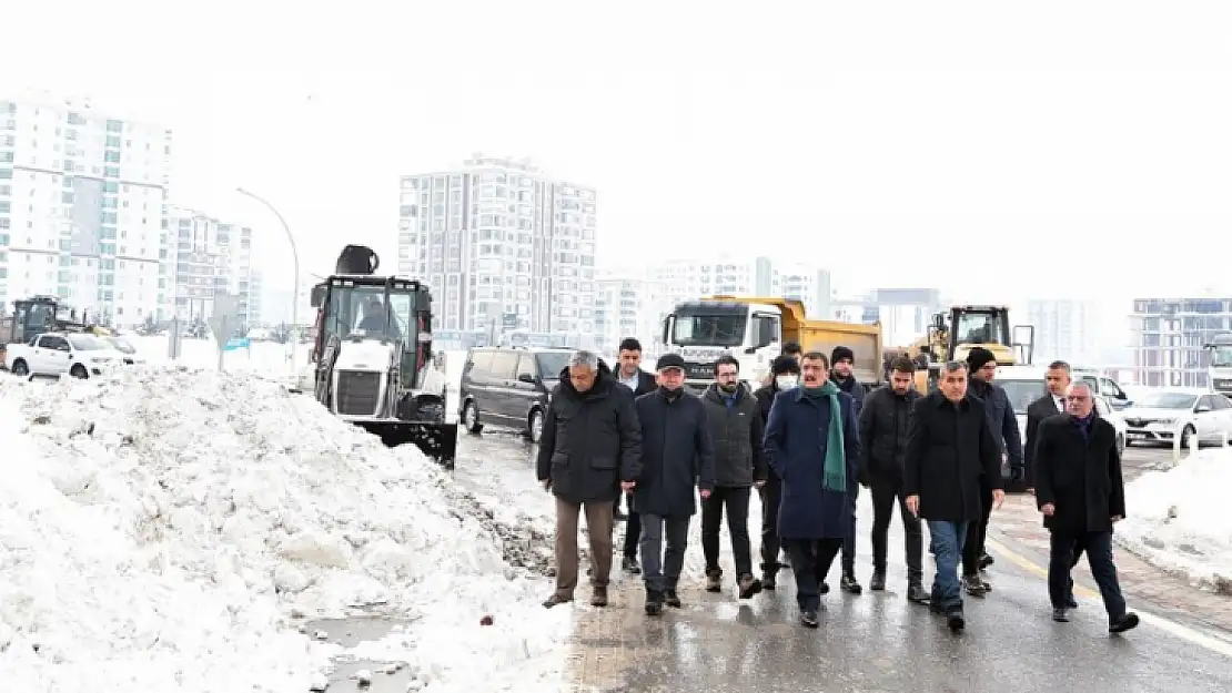 Merkezde Kar Kaldırma Çalışmaları Hızlandı