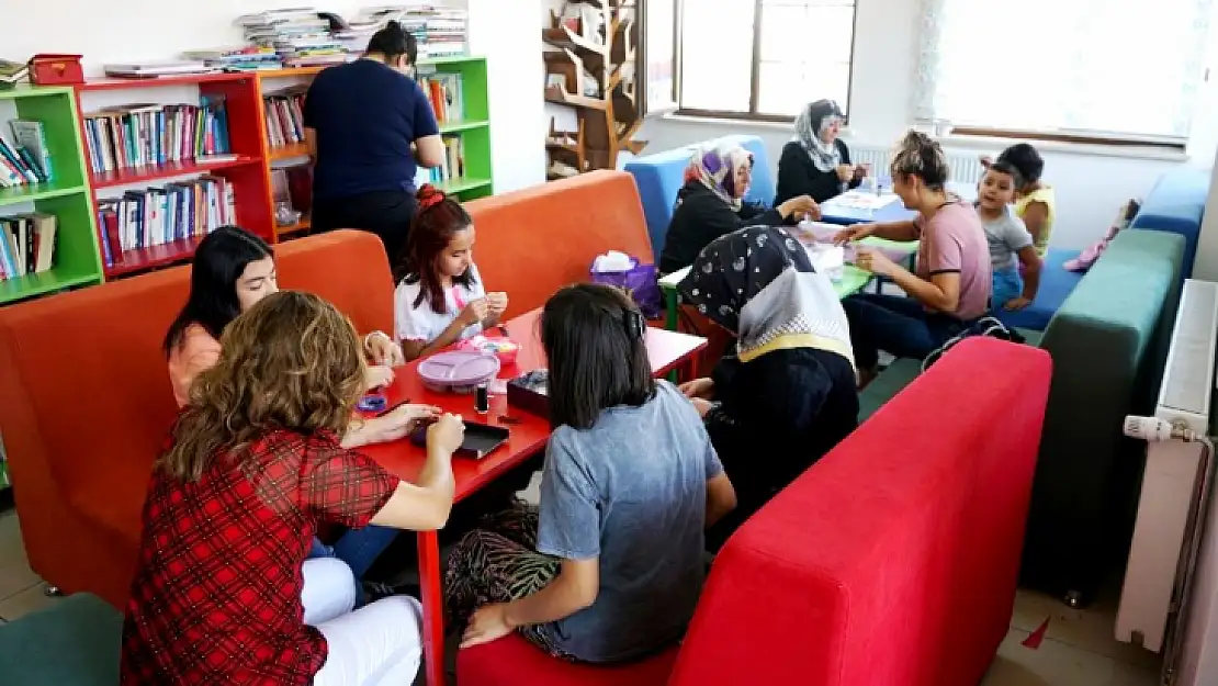 'Meslek Sahibi Olup Ev Bütçemize Katkı Sunuyoruz'