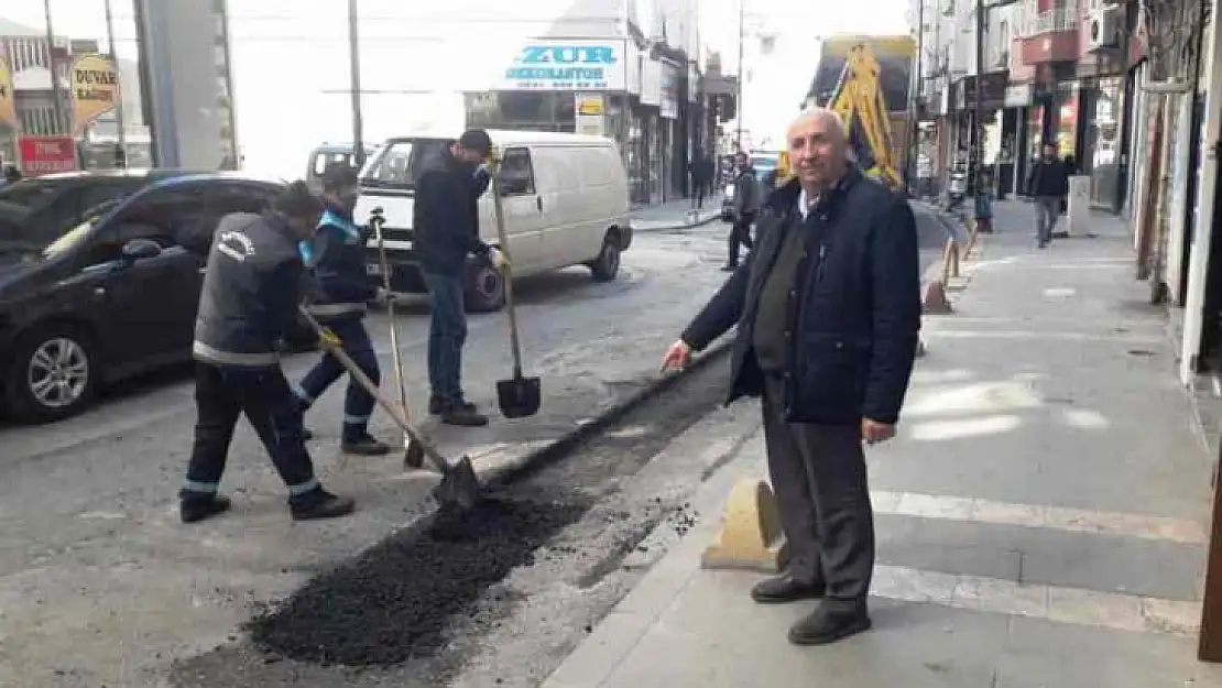 Muhtar Tur'dan Başkan Güder'e Hizmet Teşekkürü