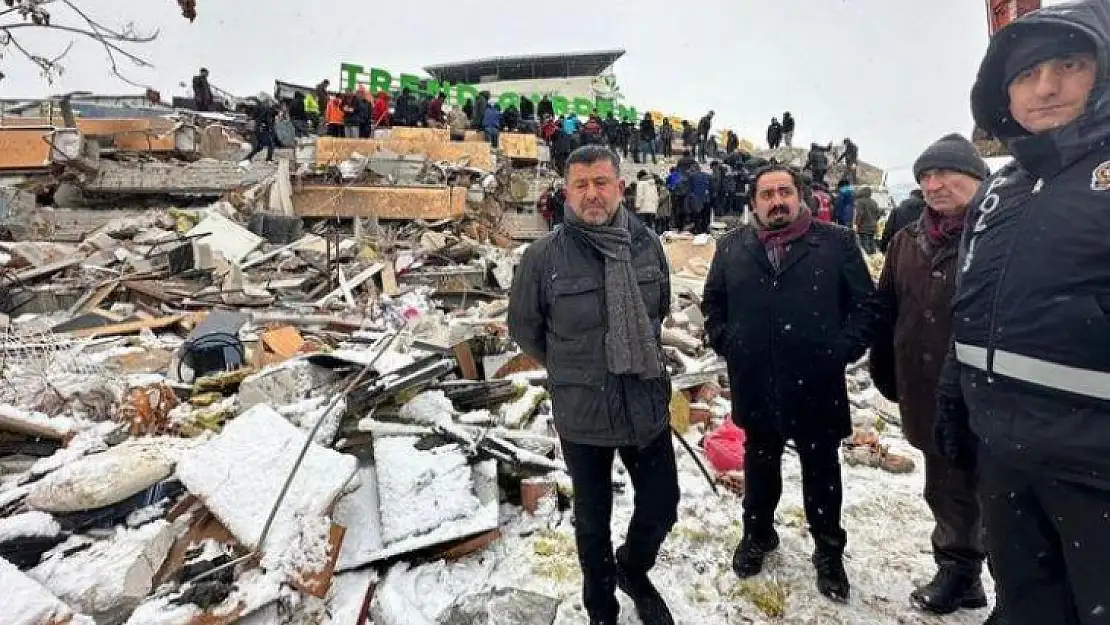 Mv. Ağbaba Gece Gündüz Depremzedelerle Birlikte