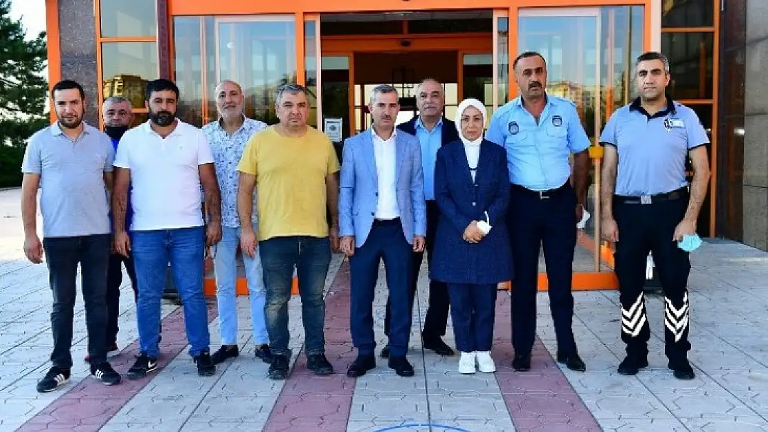 Mv. Çalık İle Belediye Başkanı Çınar, Maşti Esnafı Ve Yolcularla Sohbet Ettiler