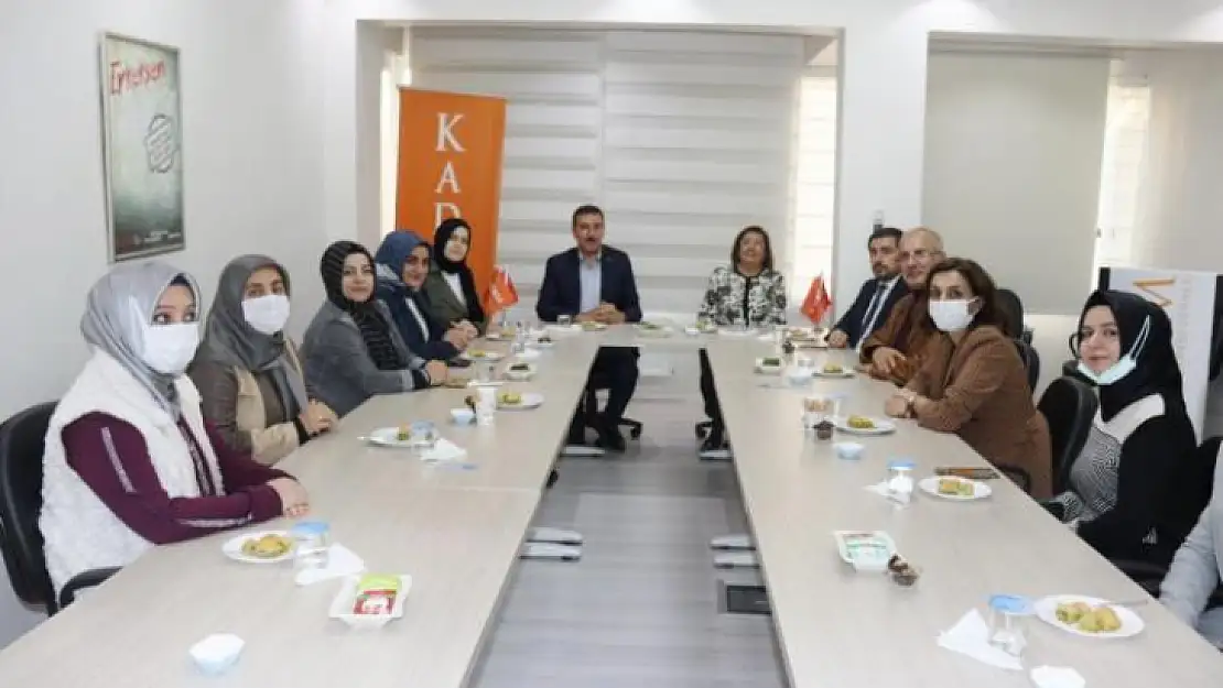 Mv. Tüfenkci'den KADEM'e Ziyaret