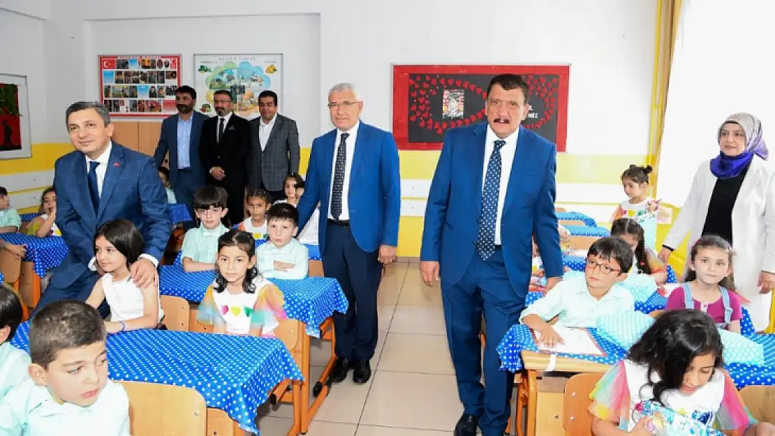 Öğrencilerin Karne Sevinci