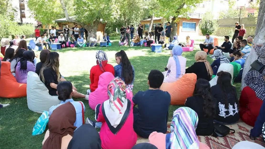 Öğretmen Adaylarından Başkan Güder'e Motivasyon Teşekkürü