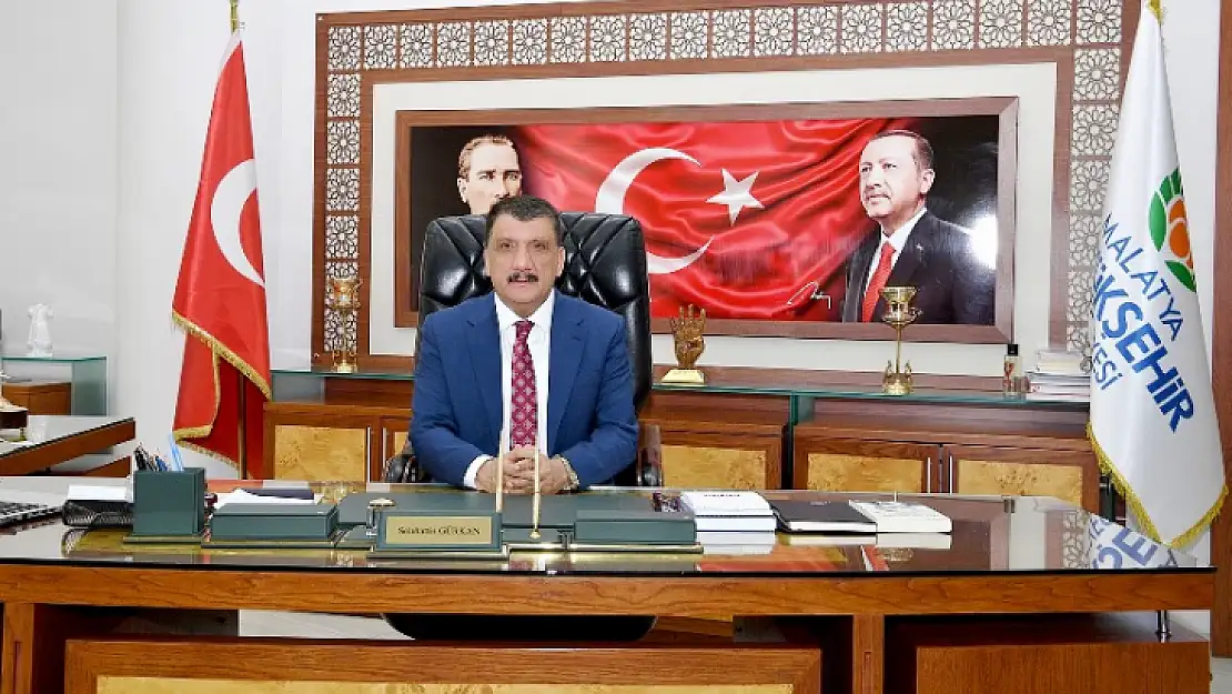 'Peygamber Efendimiz Tüm İnsanlığın Ebedi Saadeti İçin Bir Umut Olmuştur'