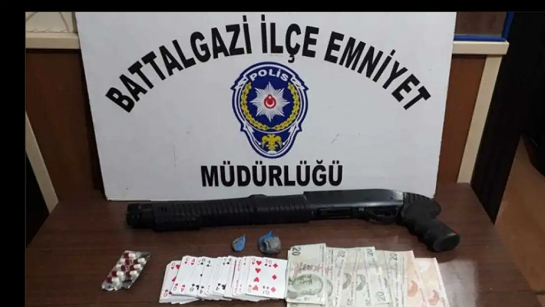 Polisten Kumar Baskını