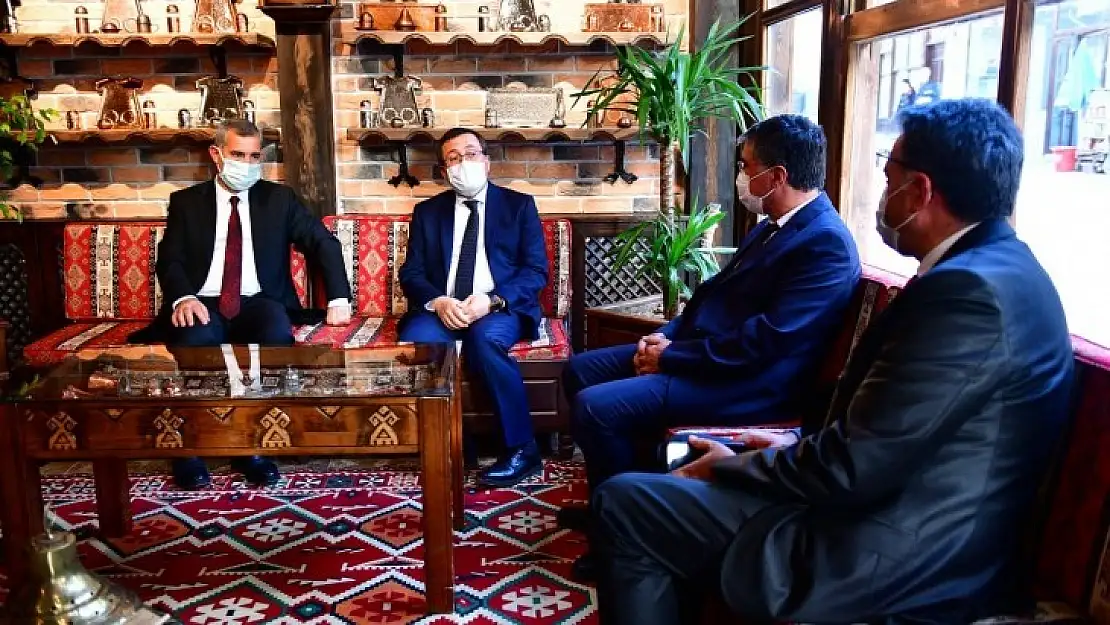 Rektör Kızılay'dan Yeşilyurt Belediyesine Ziyaret