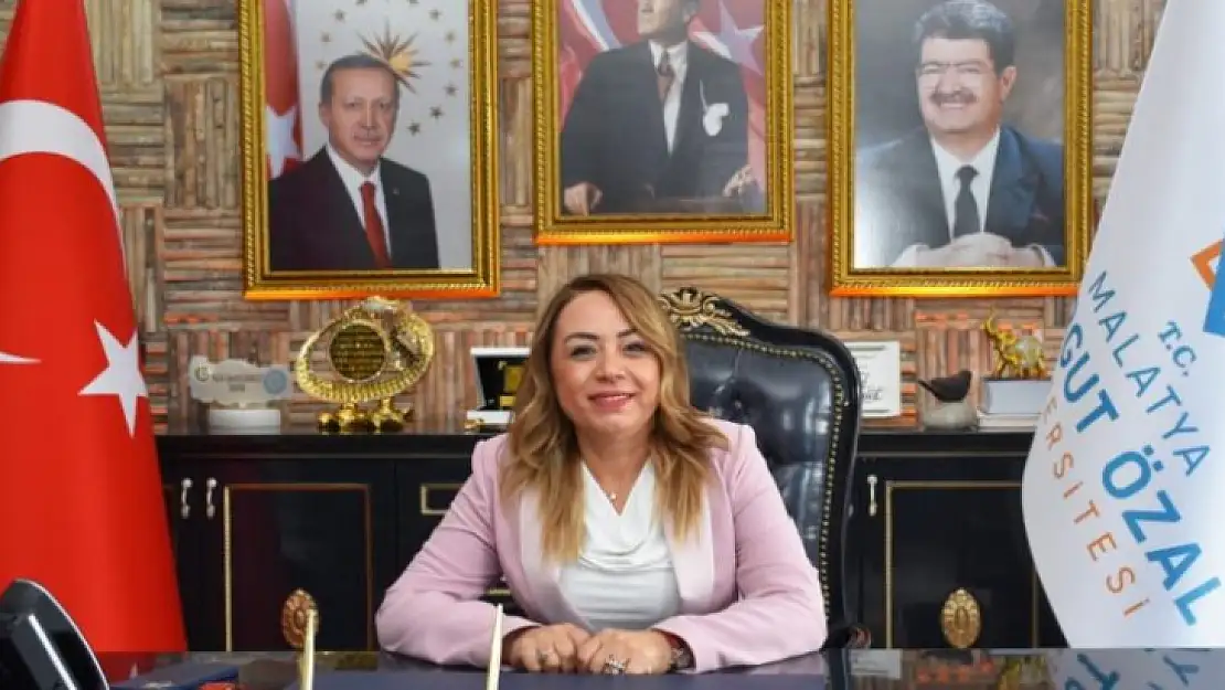 Rektör Prof. Dr. Aysun Bay Karabulut Türkiye'de Gençler Tarafından Yılın Rektörü Seçildi