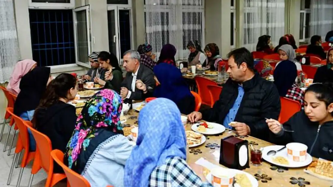 'Sahurun Bereketini Öğrencilerimizle Birlikte Paylaştık'