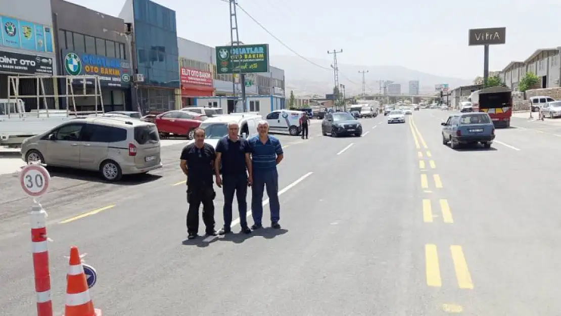 Sanayi Sitesi Esnafından Başkan Sami Er'e Yol Teşekkürü